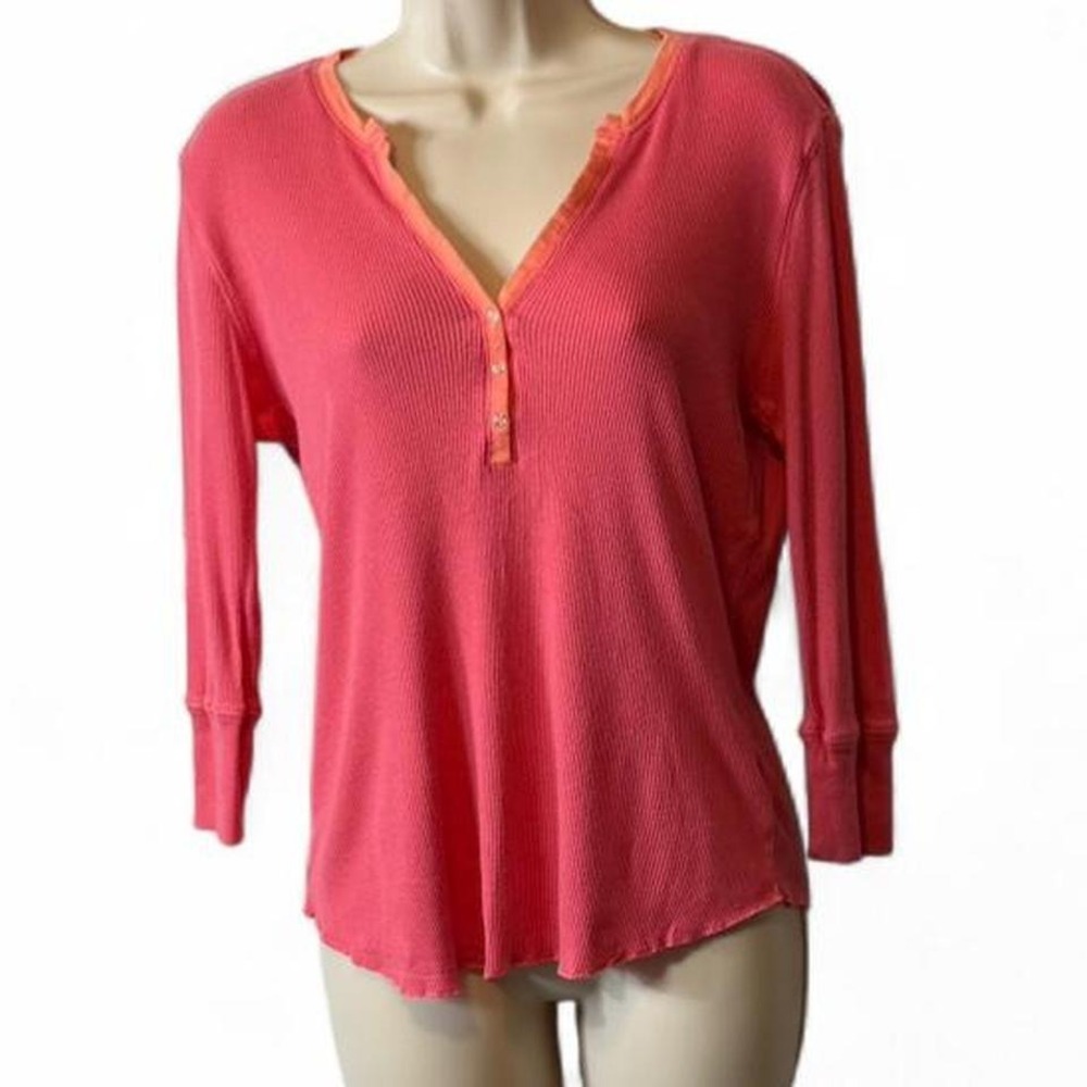 2010 Gap Pink Lightweight Henley‎ Top